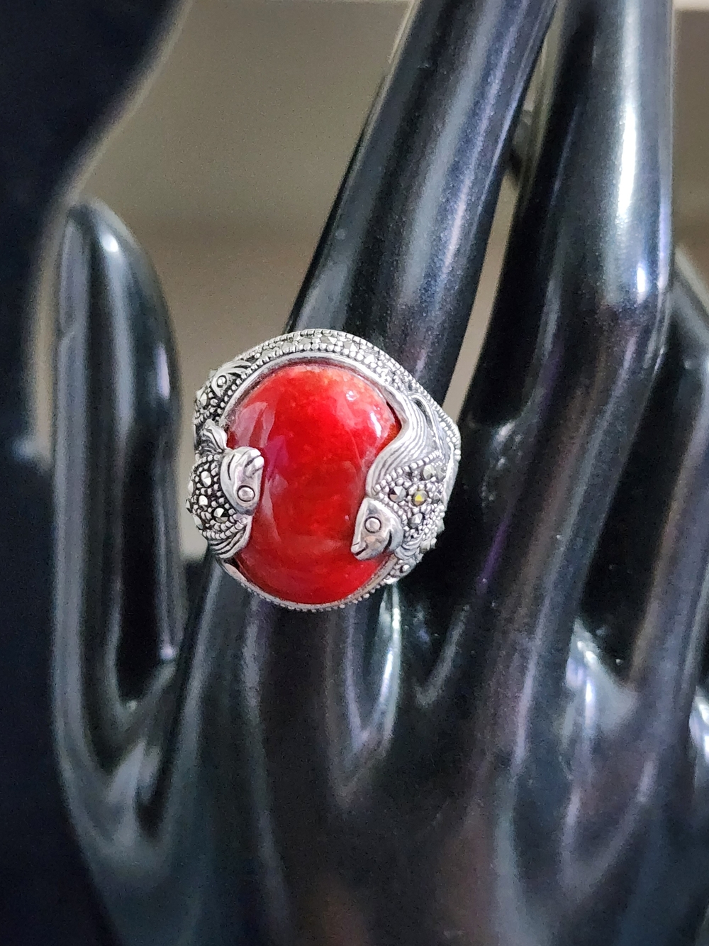 Vintage 925 Sterling Silver Marcasite Red Coral Fish Statement Ring Boho - Picture 6 of 7